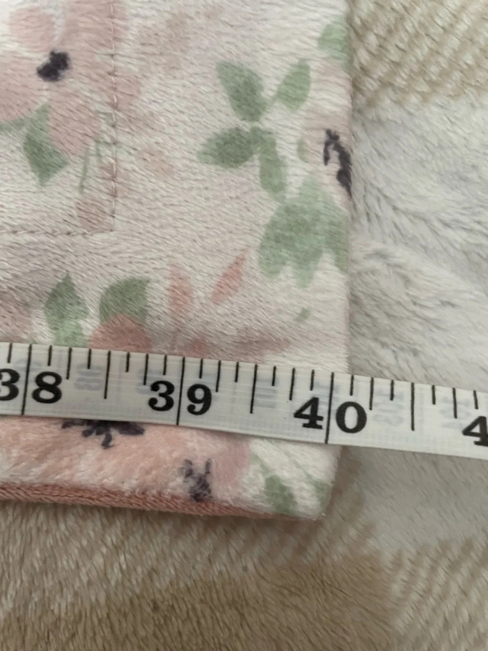 Lila & Jack Lullaby Floral Soft Pink Baby Blanket EUC  31x40 inches